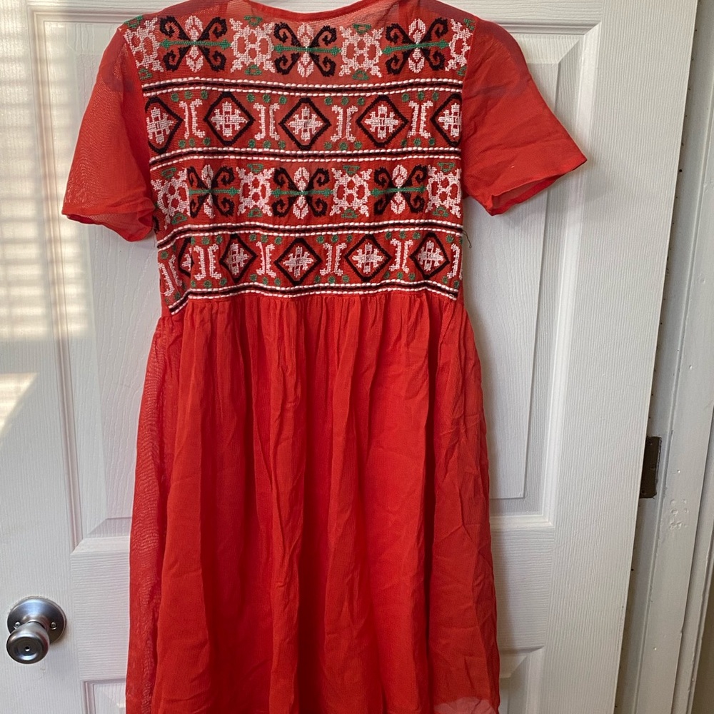 Zara’s Women’s Small Orange Embroidered Mesh Dress. NWT